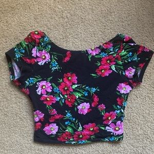 Black floral crop top